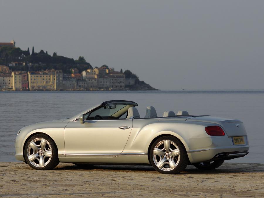  Bentley Continental GTC 2011 года  (фото 51 из 167)